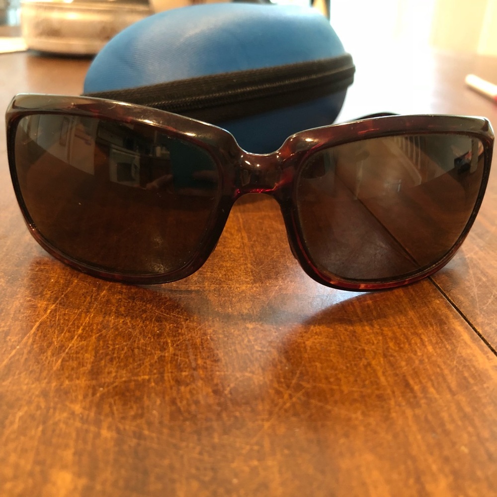 Women’s Isabela Costa Del Mar sunglasses